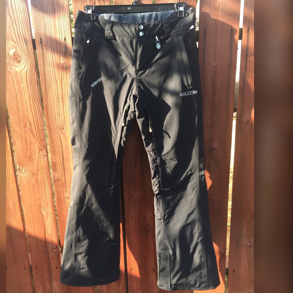 Volcom Snowboarding Pants. Size small. Worn once.