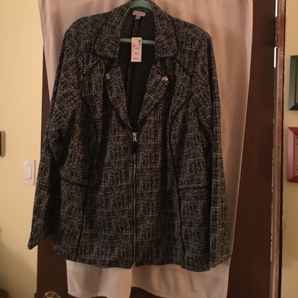 Avenue 26/28 Blazer NWT