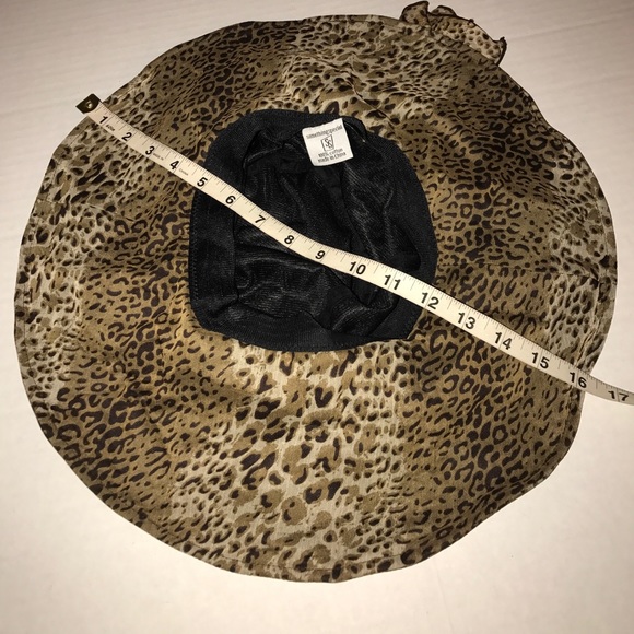 Packable animal print hat 🎩 - Picture 7 of 8