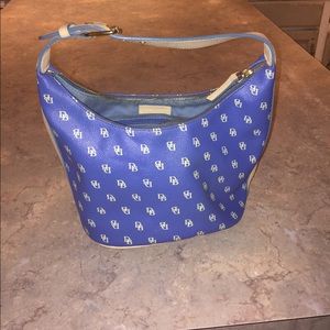 Dooney and bourke purse Dooney and bourke purse