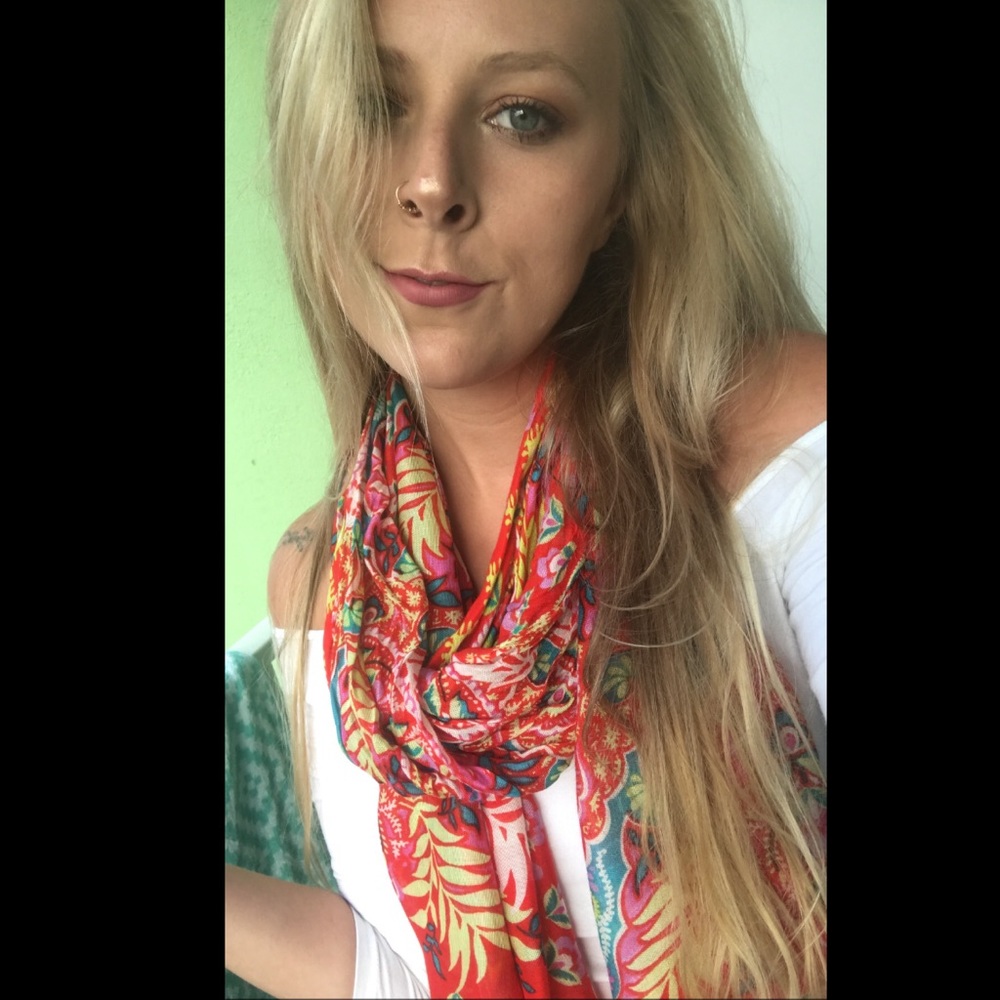 Meet your posher, Sierra!