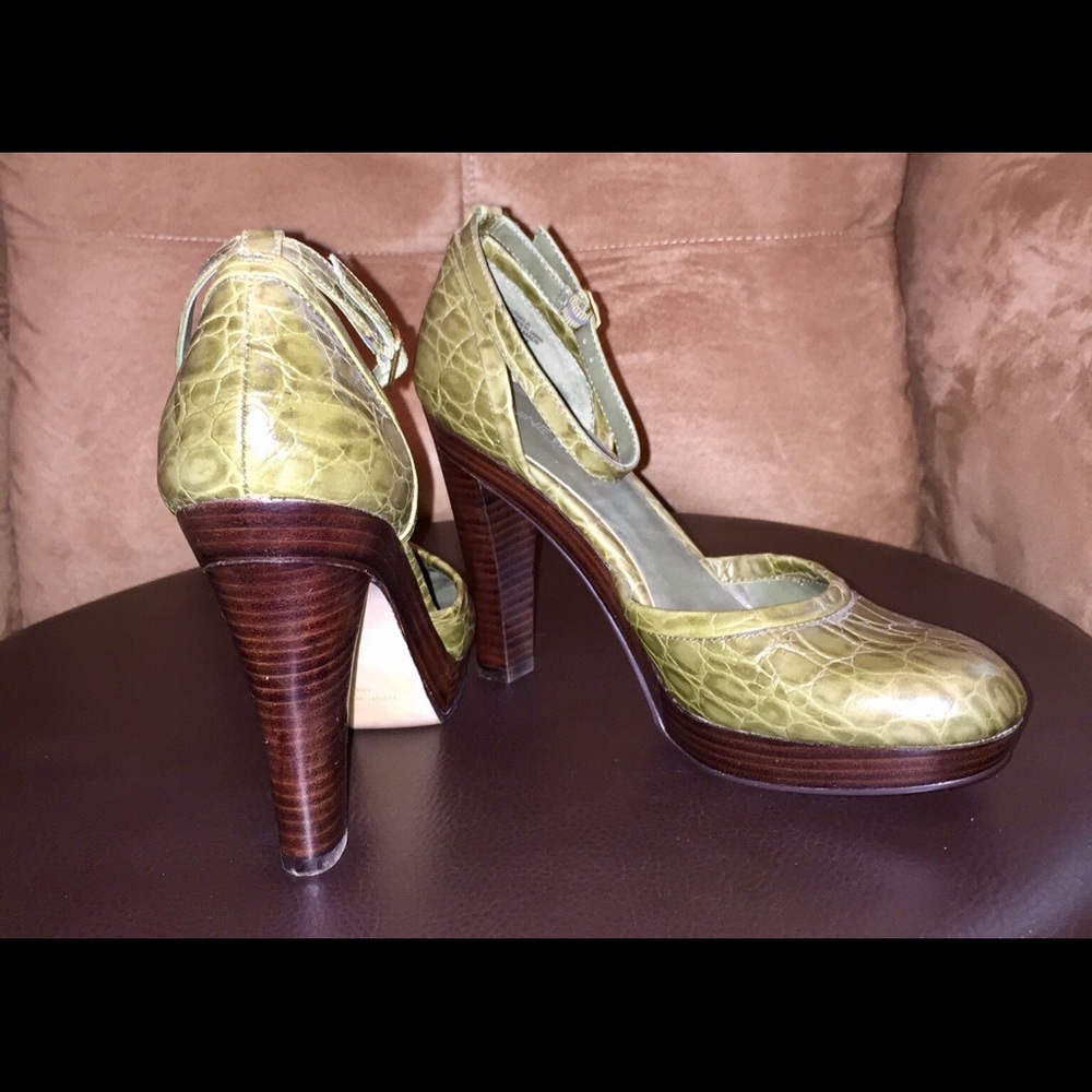 Nine West croc look ankle strap heels. Size 9