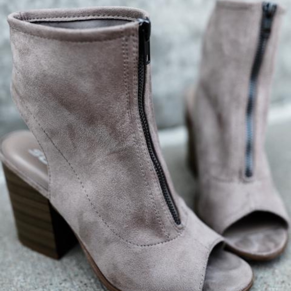 Laila Zip Booties