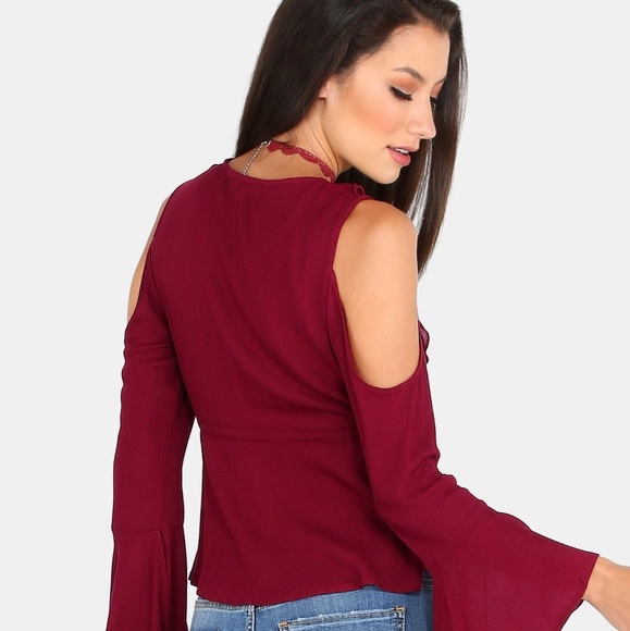 🍁 Just In! 🍁 Ruffle Cold Shoulder Top - Picture 4 of 6
