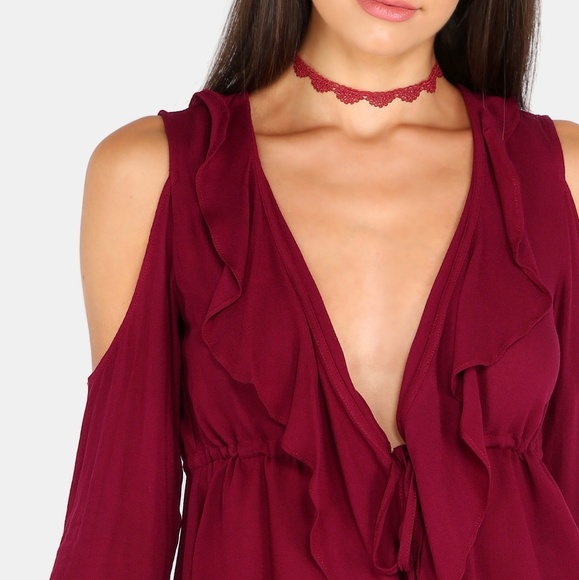 🍁 Just In! 🍁 Ruffle Cold Shoulder Top - Picture 2 of 6