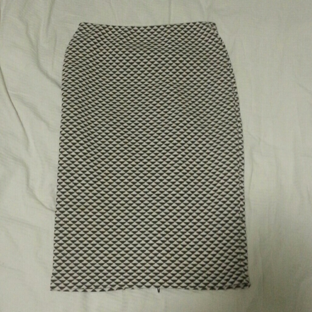 *DONATED!* H&M highwaisted skirt