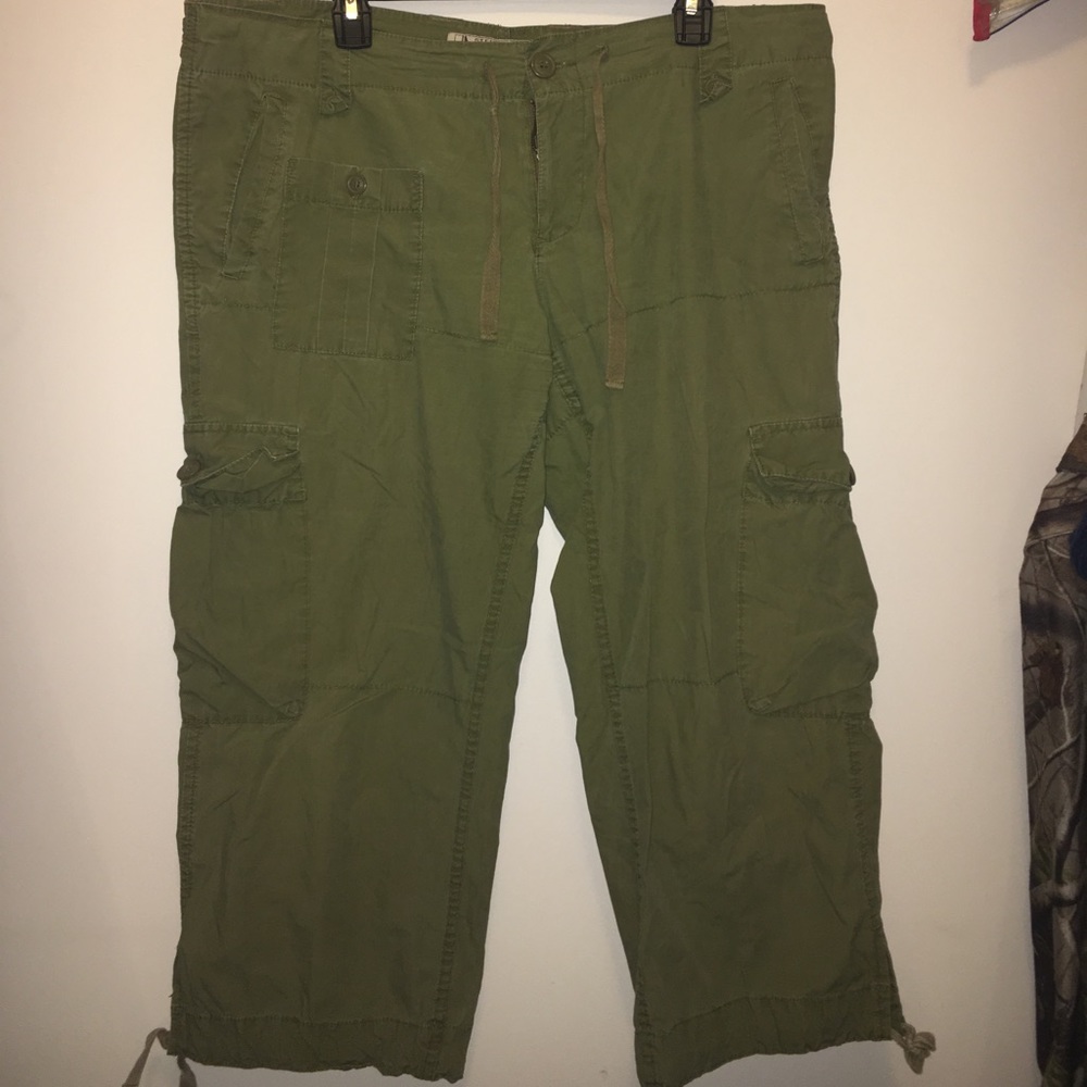 Cargo pants capris