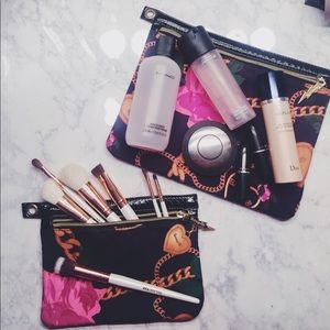 Set of 2 Betsyville cosmetic bag