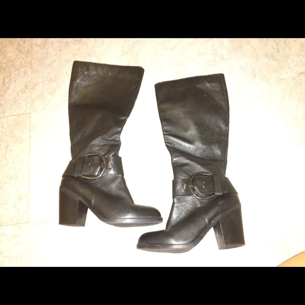 Steve Madden boots, lightly worn - Picture 2 of 4