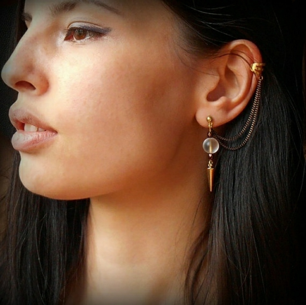 Translucent pearl ear cuff earring set