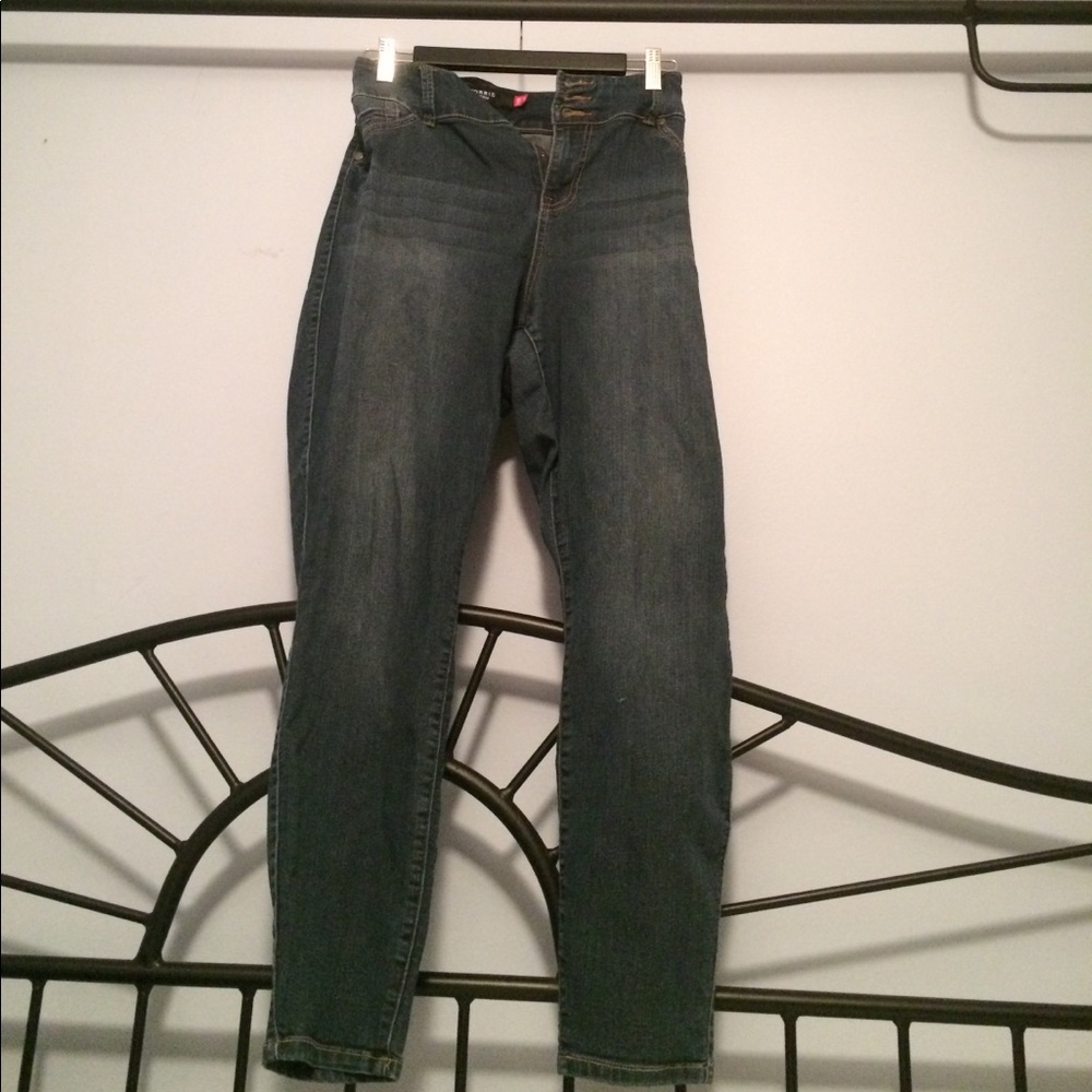 Skinny Jean (Faded Wash)