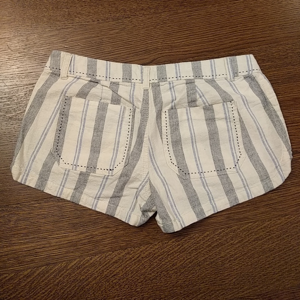 Mossimo Shorts - Picture 4 of 4