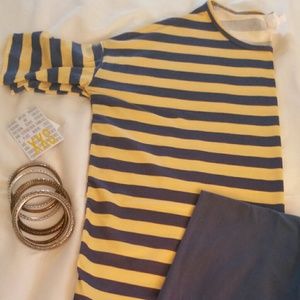 Lularoe Outfit XXS Irma and OS Leggings