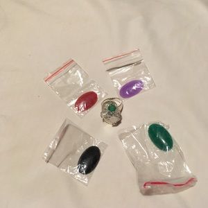 Silver multicolored ring with exchangeable setting