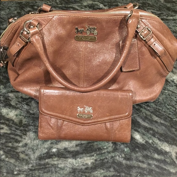 Pair- coach handbag and matching wallet! - Picture 1 of 8