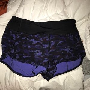 Lululemon SZ 2 Speed Short