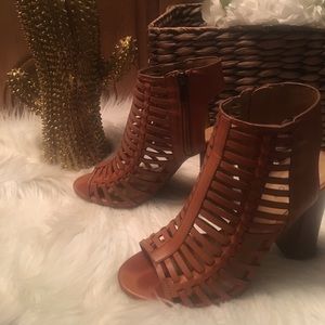 Bamboo tan block heel sandals