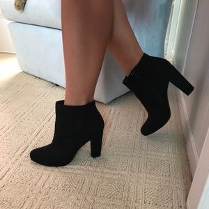 BLACK SUEDE BOOTIES BLACK SUEDE BOOTIES