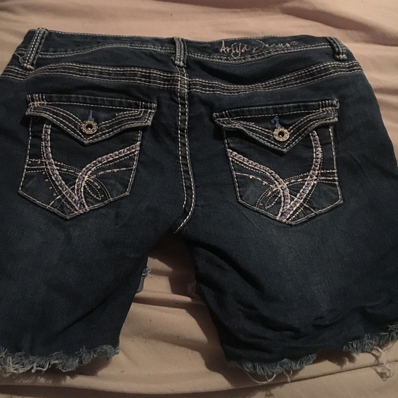 Shorts - Picture 2 of 2