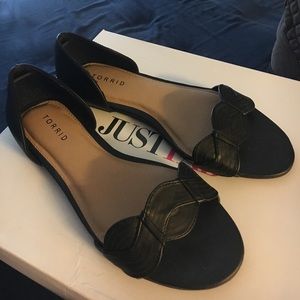 NEW Torrid flats size 9W