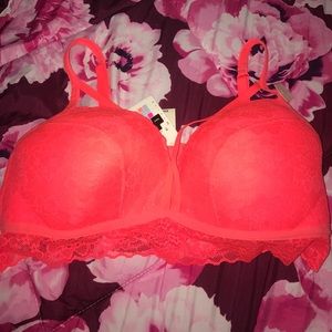 Lightly lined VS PINK bra