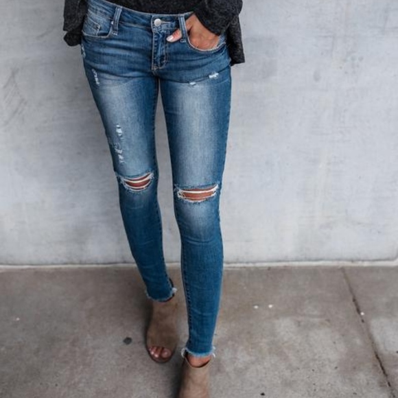 Jordan Frayed Skinnies - Picture 5 of 6