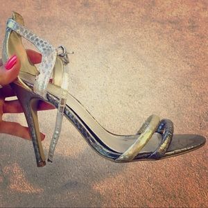 Guess strappy sandals size 8 gold/silver