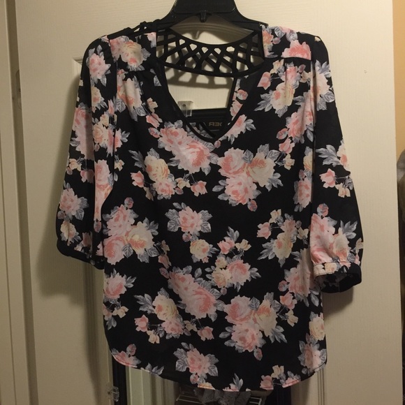 Blouse - Picture 1 of 1