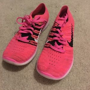 Pink Nike Flyknit