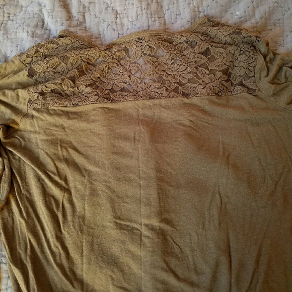 Cute Lacey Top - Picture 3 of 3