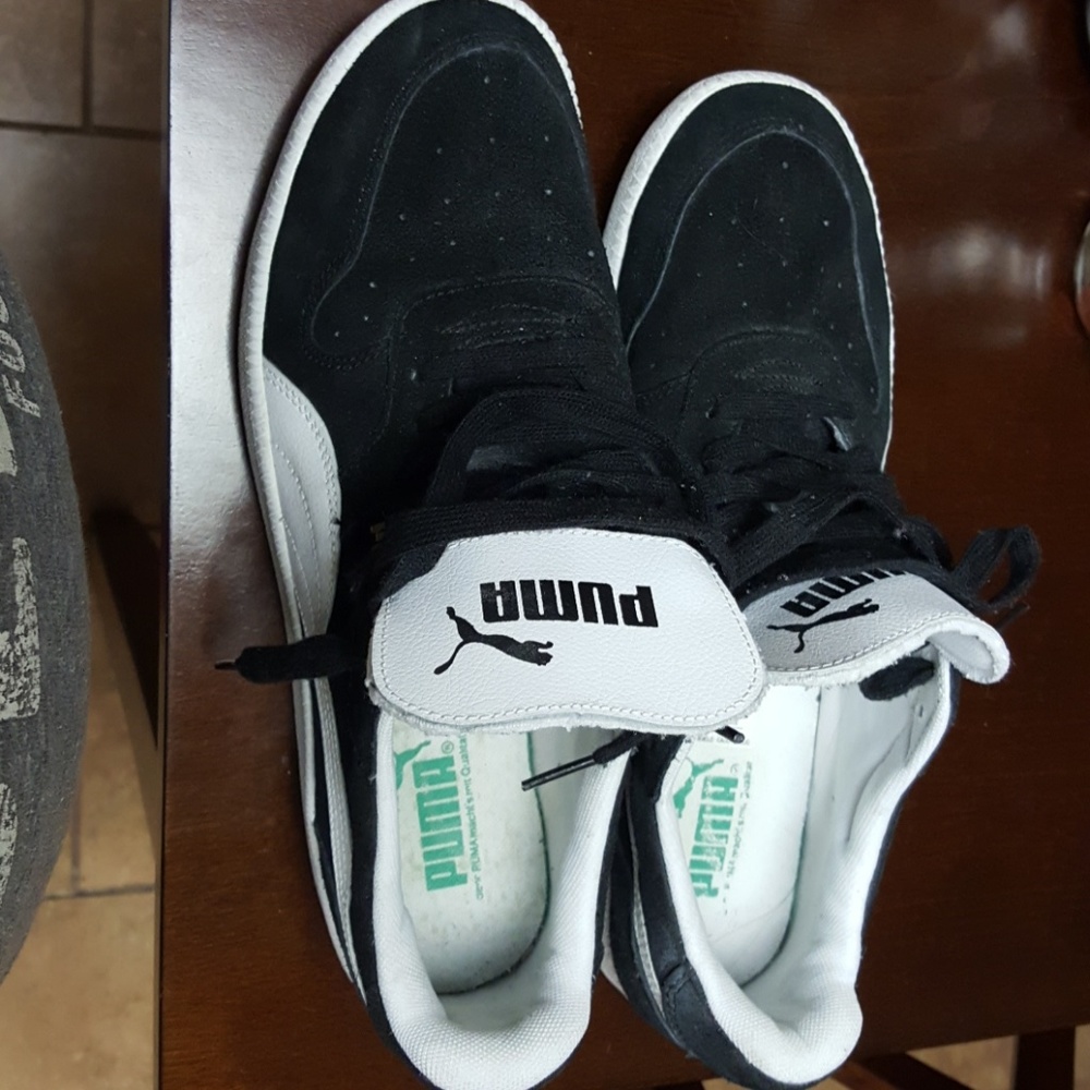 Sneakers