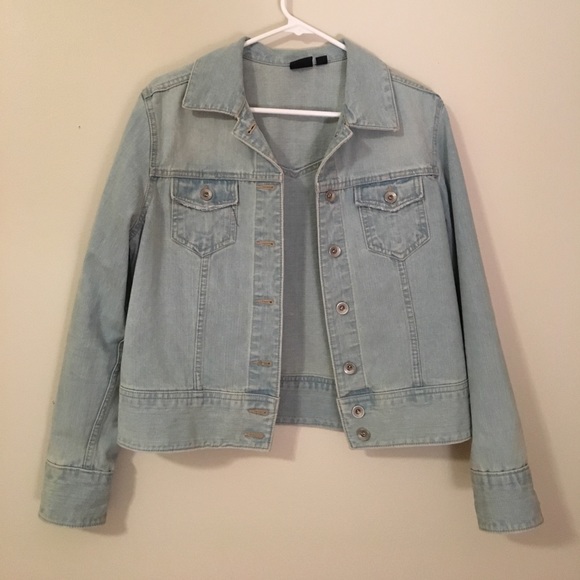 Jean jacket - Picture 1 of 3