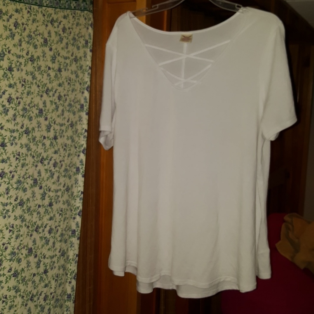 Criss cross neck top