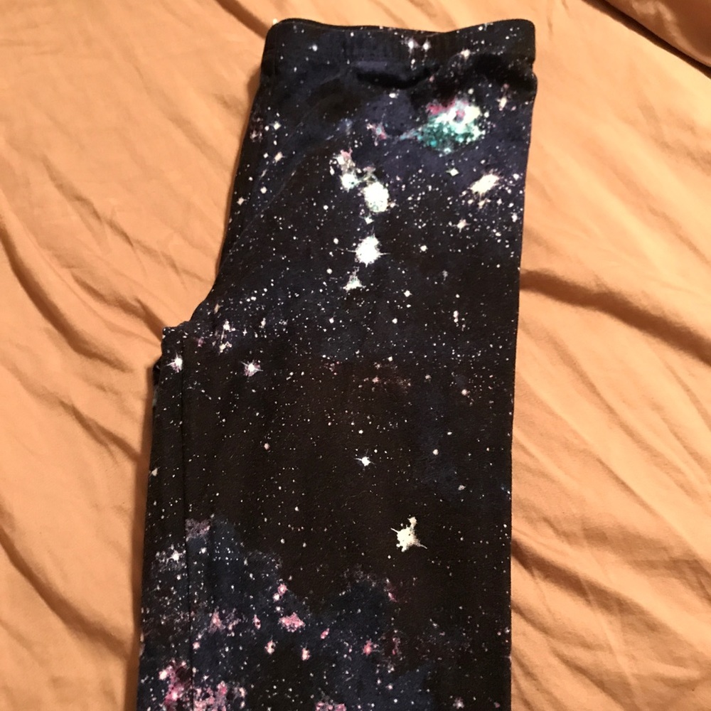 Pink Republic Leggings