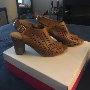 NEW Tan open back Heels size 10