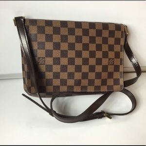 100% Authentic Louis Vuitton Damier Musette Tango 100% Authentic Louis Vuitton Damier Musette Tango