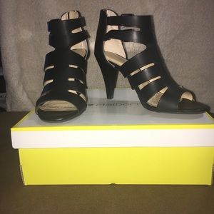 Liz Claiborne strappy heeled sandal