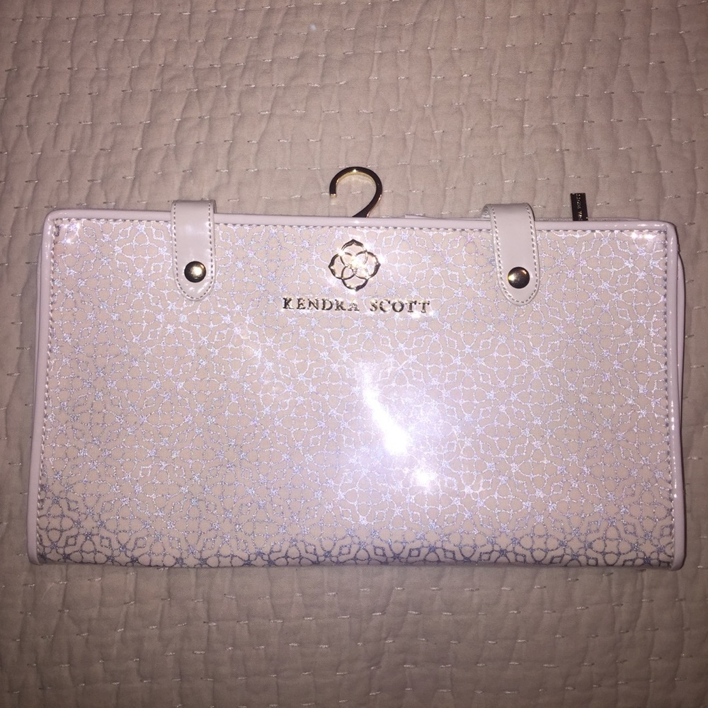 Kendra Scott Jewelry organizer