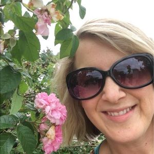 Meet your Posher, Helen