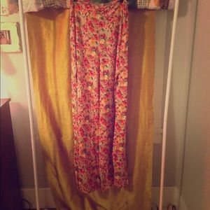 Pins and Needles High Waisted Wide Leg pant