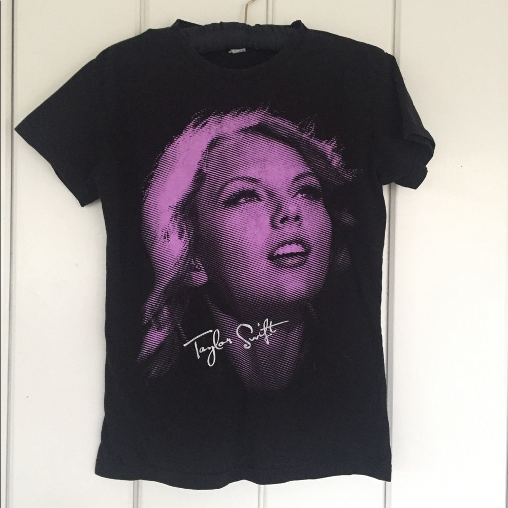 Taylor Swift Black Fitted Tshirt Sz L