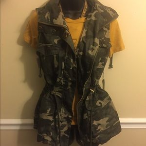 Camo Vest with hood