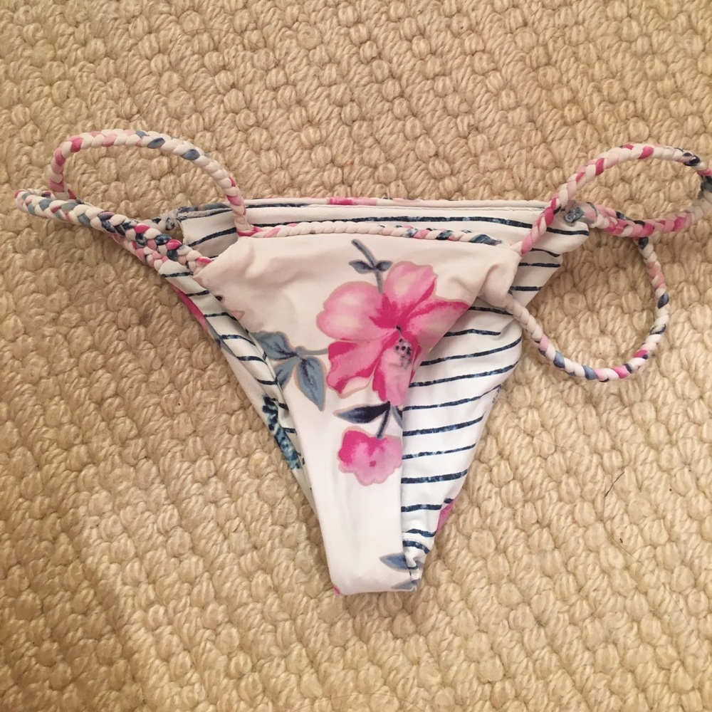 Frankie's bikini