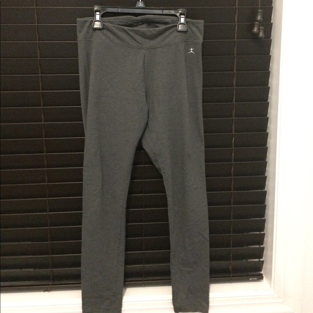 Gray workout leggings