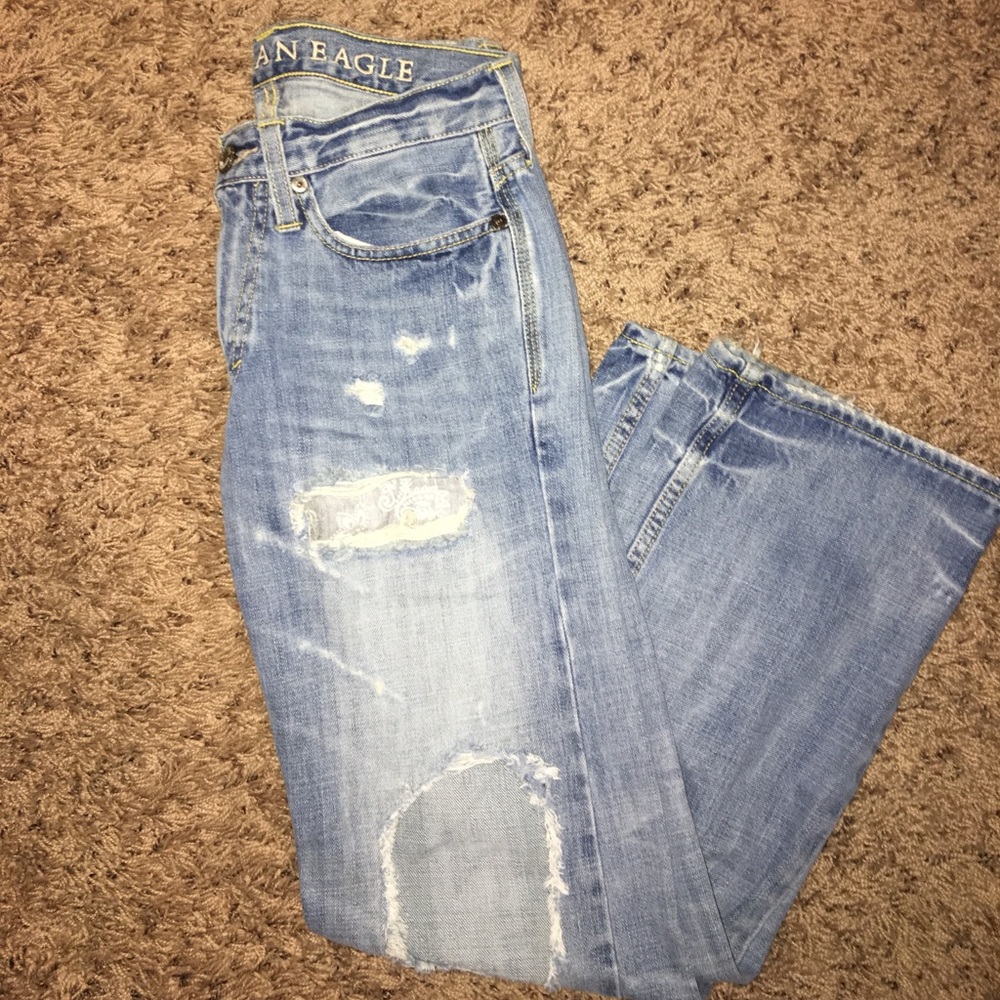American Eagle distressed jeans