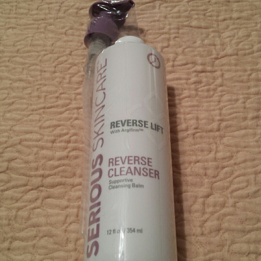 NEW Serious Skincare Reverse Lift Cleanser