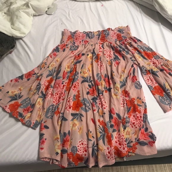 Boutique top!! Never worn - Picture 1 of 1