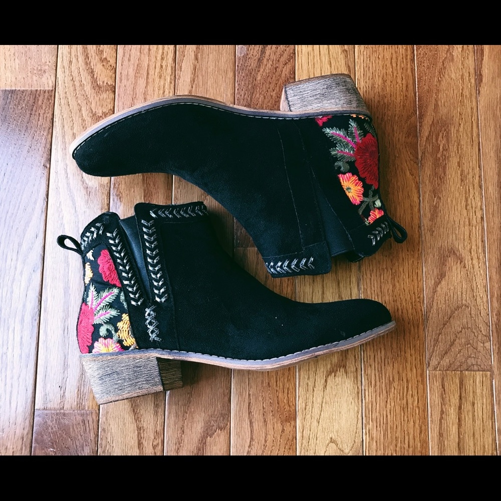 Back In Stock! Embroidered Booties - Picture 6 of 7