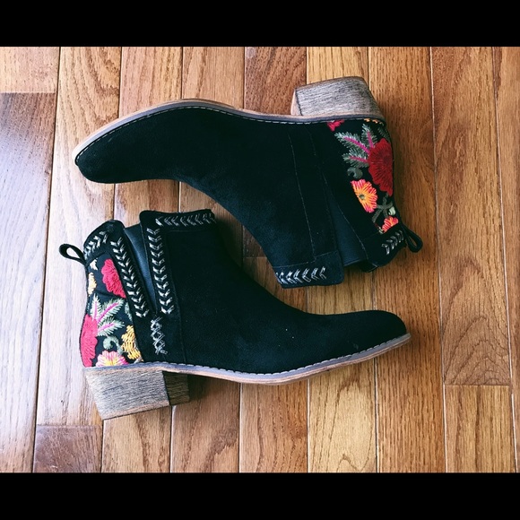 Back In Stock! Embroidered Booties - Picture 6 of 7