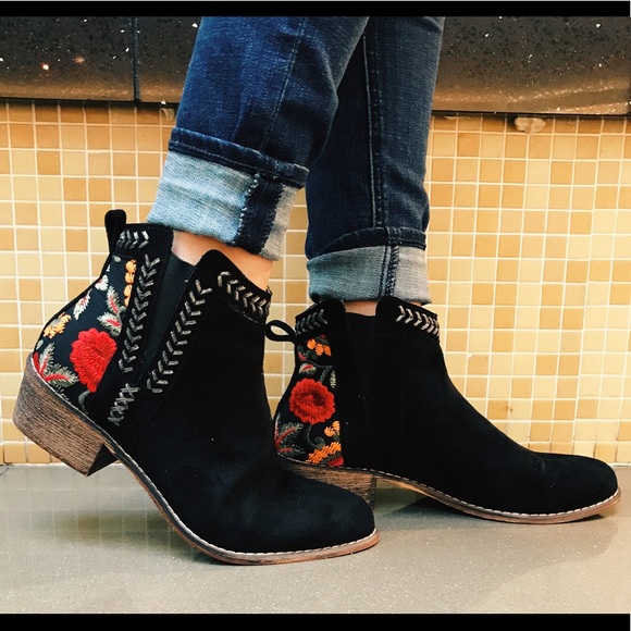 Back In Stock! Embroidered Booties - Picture 2 of 7